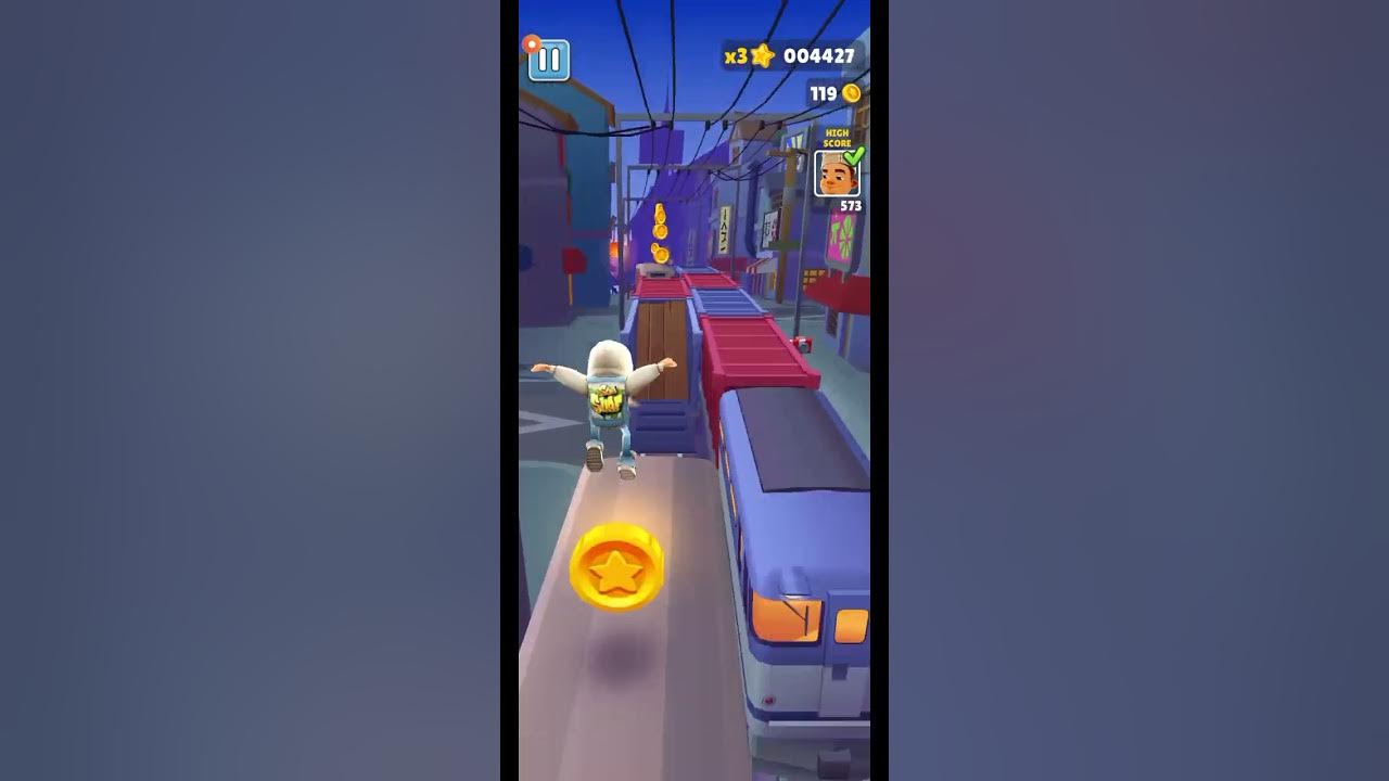 So I decided to speedrun Subway Surfers and made a police officer regret  his life choices 