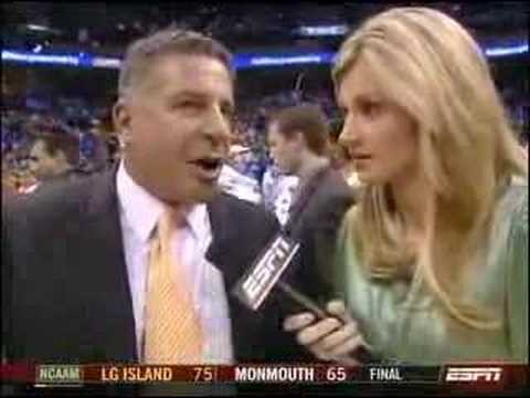 Bruce Pearl feels up Erin Andrews