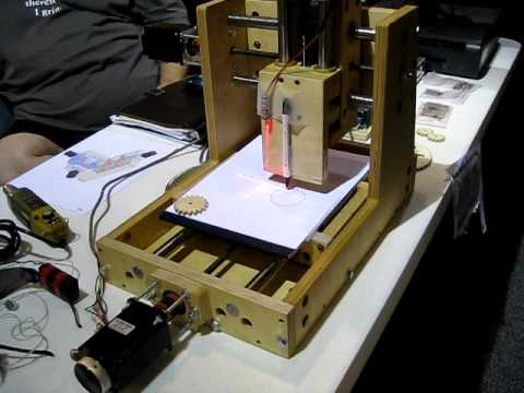 DIY CNC Router drawing a gear with a pen at Robotfest 2009 - YouTube