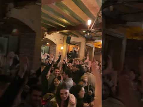 Video: Waxy O'Conner's Pub Lontoossa
