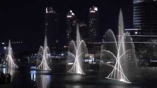 Танцующий фонтан в Дубаи