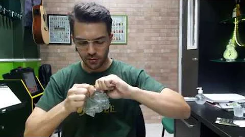 Por que o violão não segura afinação?