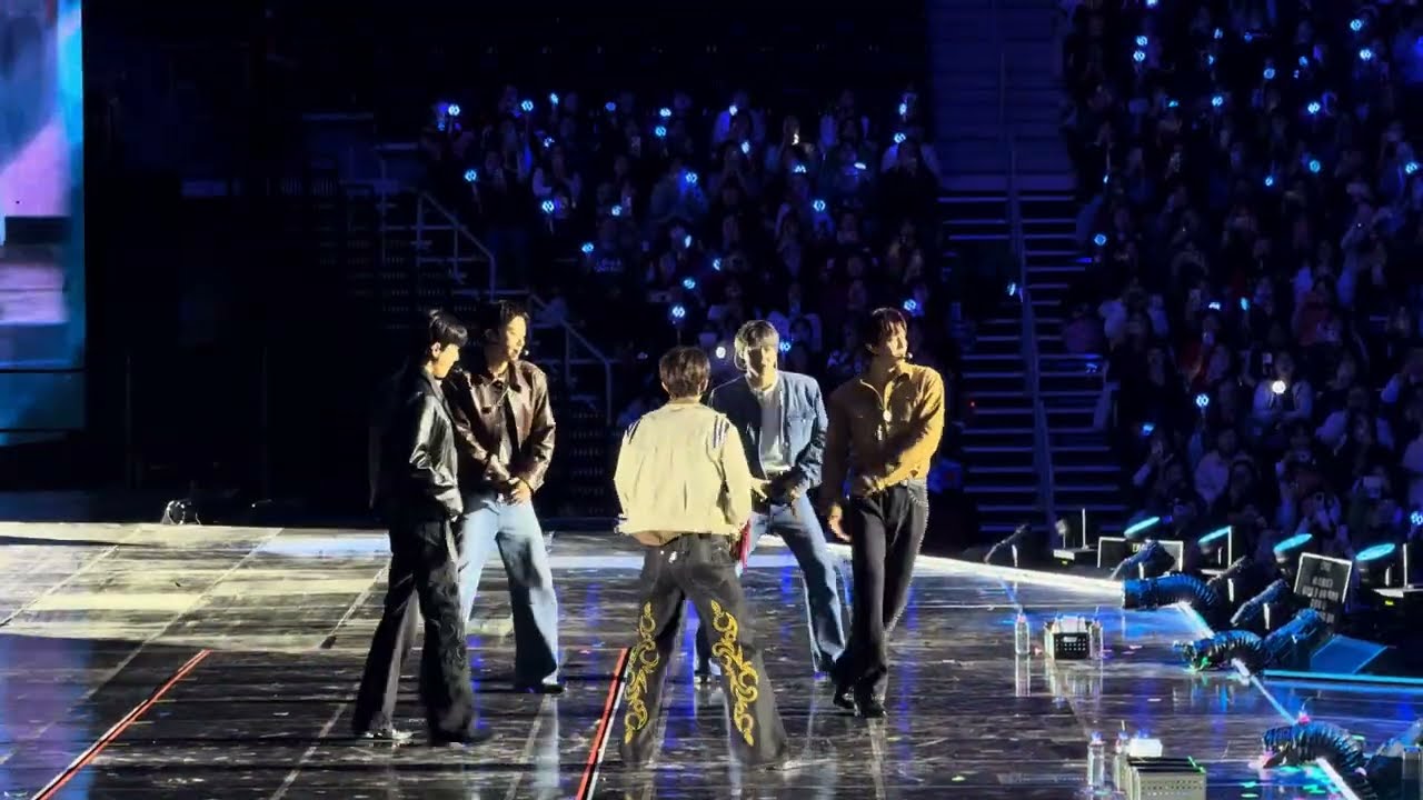 251214 [EXOVERSE] Love Shot