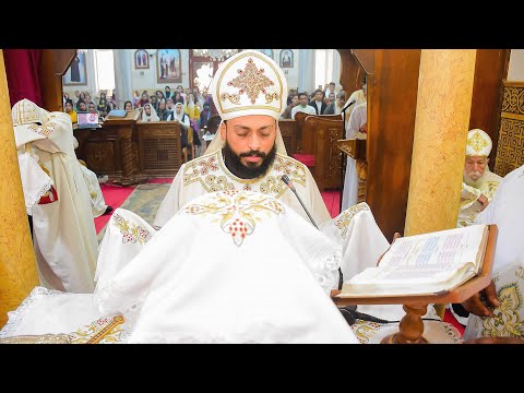 القداس الالهي الصوت الملائكى ابونا مكاريوس ناجى