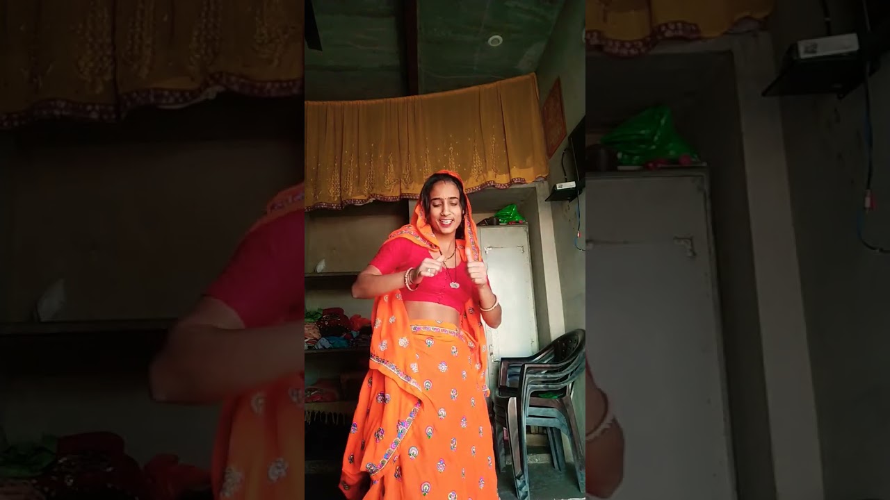 Love ki Chali aisi duniya mein hawa