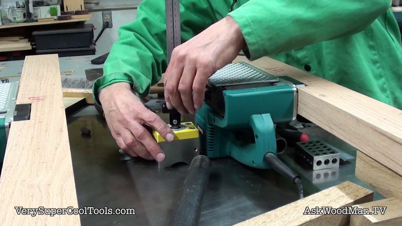 1053. Makita Belt Sander Stand CHECKING ACCURACY OF CUTS 16 of 41