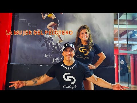 La Mujer Del