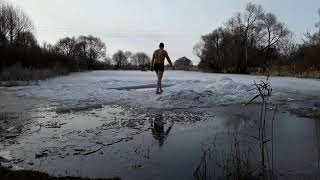 Закаливание .Моржевание. Hardening of the Walrus. Winterswimming.Согреваюсь перед прорубью.