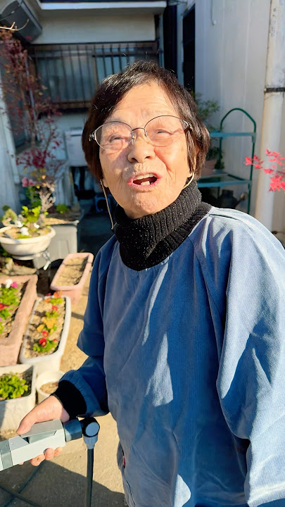 Good morning I am Tsumtsum grandma from Japan. I’m watering my garden. Have a good day #Wholesome