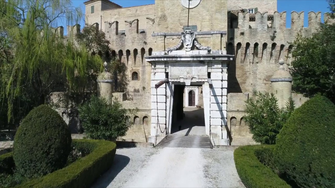 Castello Medioevale: Rocca Priora (AN) in vendita