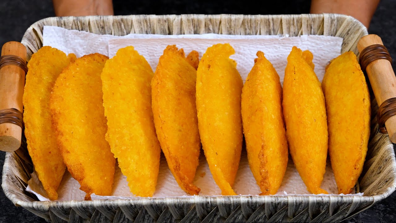 COMO HACER UNAS EMPANADAS RELLENAS DE CHICHARRON