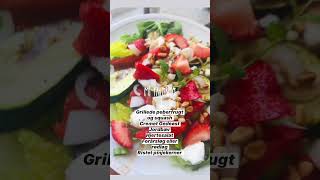 Salat with strawberries, goat cheese and pine nuts 🍓🫏🧑‍🍳 #cooking #foodlover