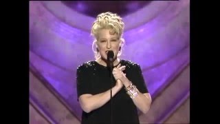 1993   Bette Midler Presents Robin Williams With Special Achievement Award   Golden Globes 1993