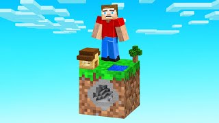 Minecraft BUT Your WORLD Is SHRINKING!