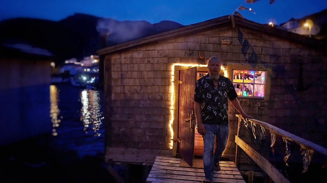This SECRET Pub is a Sailor’s Paradise — Sailing Uma [Step 190]