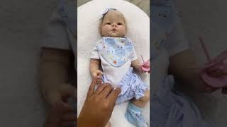 Bebê Reborn Menina Loira: Corpo Inteiro Silicone, Toma Banho, Mama e Faz Xixi -  Enxoval Completo!