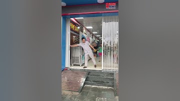 CỬA XẾP LÁ NHỰA TRONG  QUANG MINH