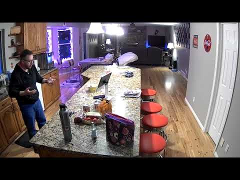 Egg Explodes After Man Takes it Out of Microwave - 1412886