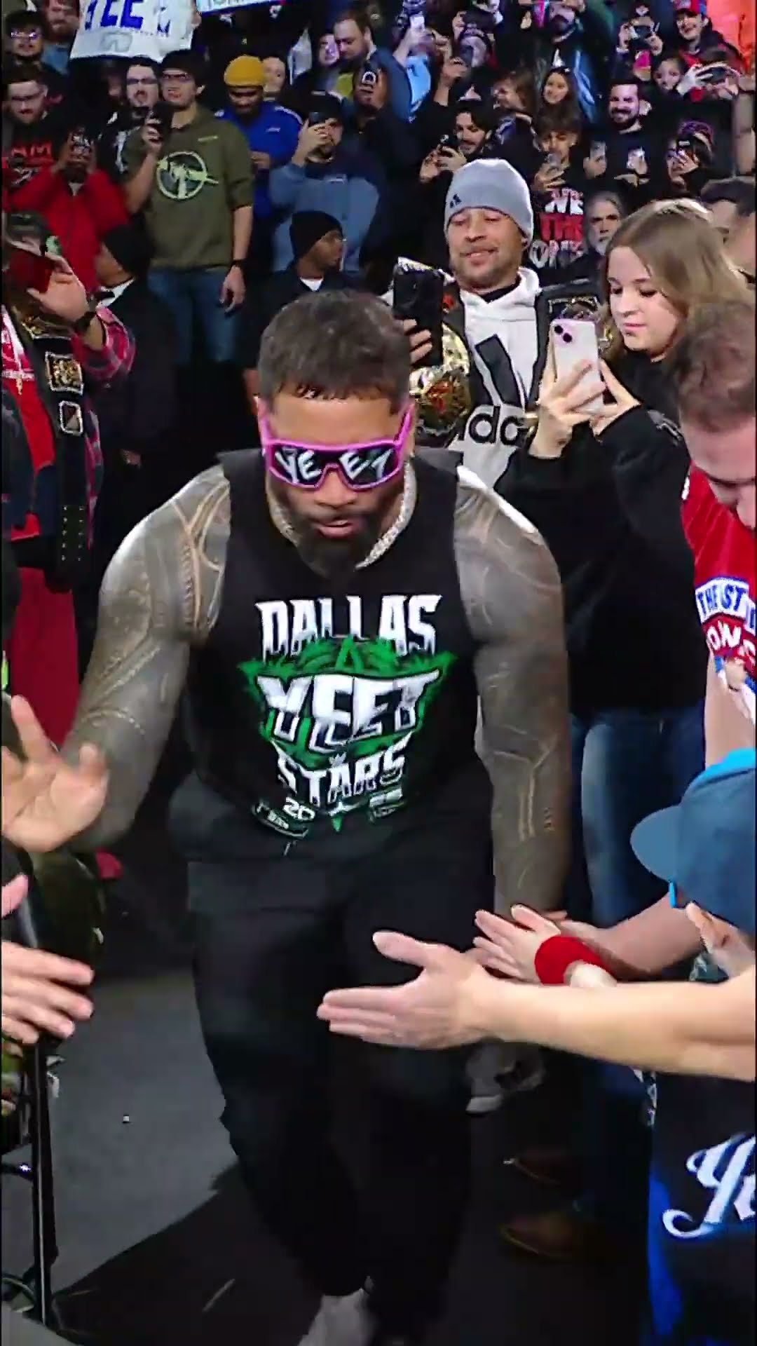 THIS IS HOW YOU KICKOFF #RawOnNetflix! YEET! ?? #WWERaw