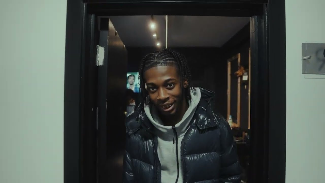 Guarda SwitchOTR - Drawing Line (Official Music Video) su YouTube Guarda SwitchOTR - Drawing Line (Official Music Video) su YouTube