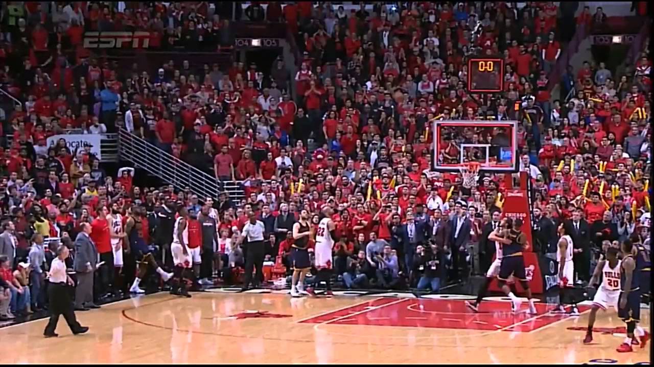 LeBron James acerta um buzzer beater histórico contra os Bulls