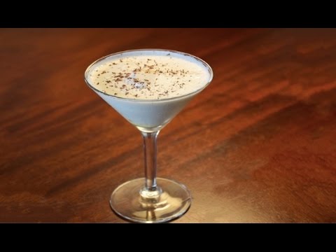 how-to-make-brandy-alexander-cocktail-recipe