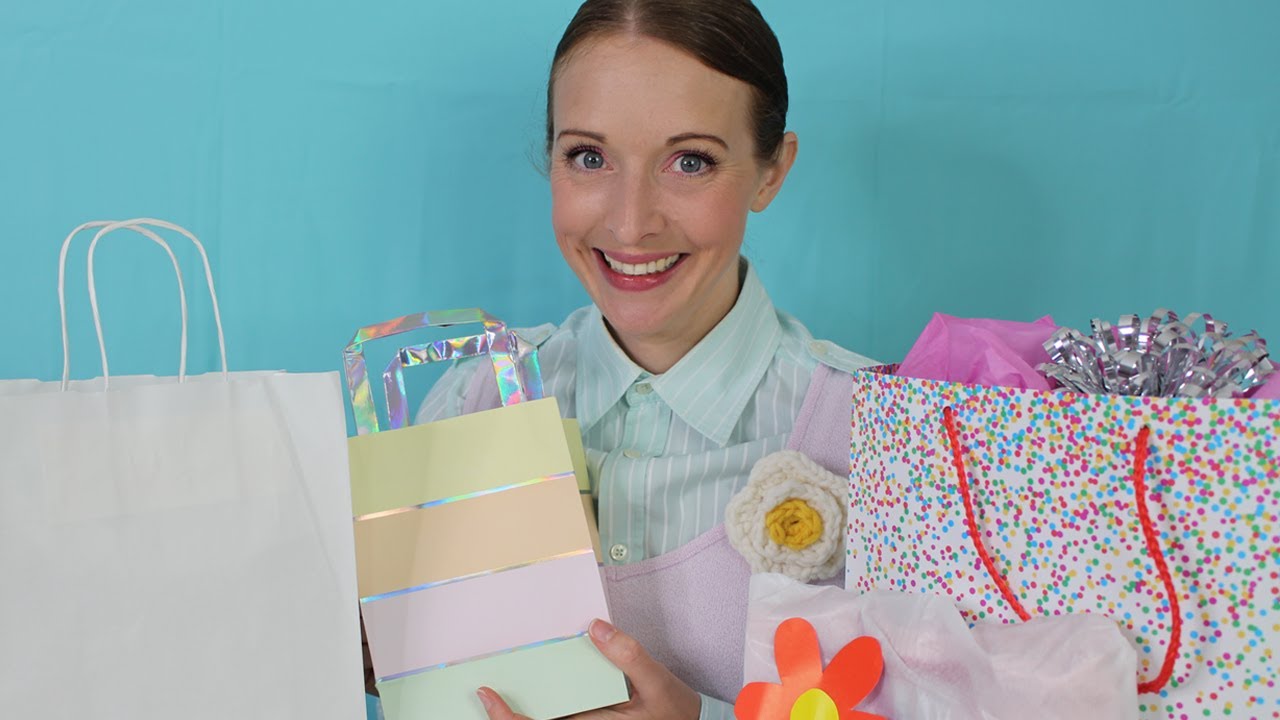 Gift Wrapping ASMR Role Play 🎁 Daisy Flowers