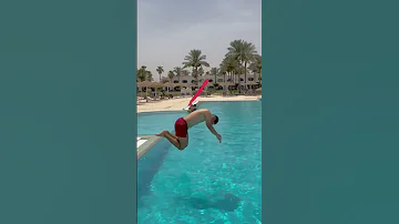 طريقة القفز الصحيحه في الماء تعليم سباحة سباحة 