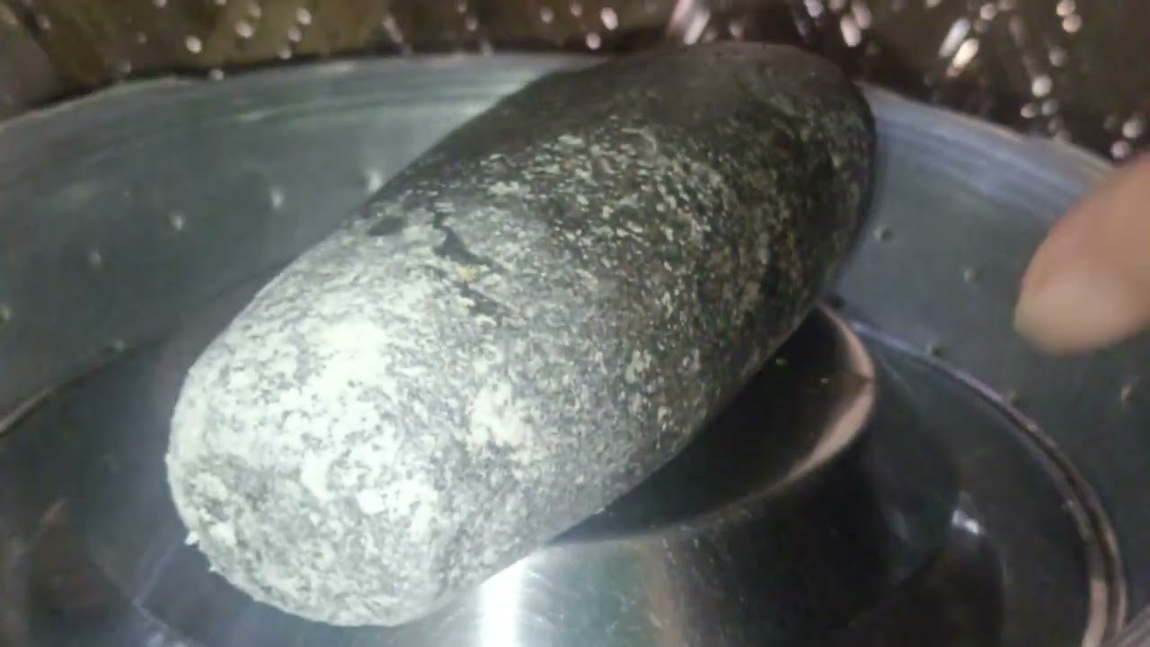 Minil bitchi||Steamed Sticky rice with fried pork and red tea