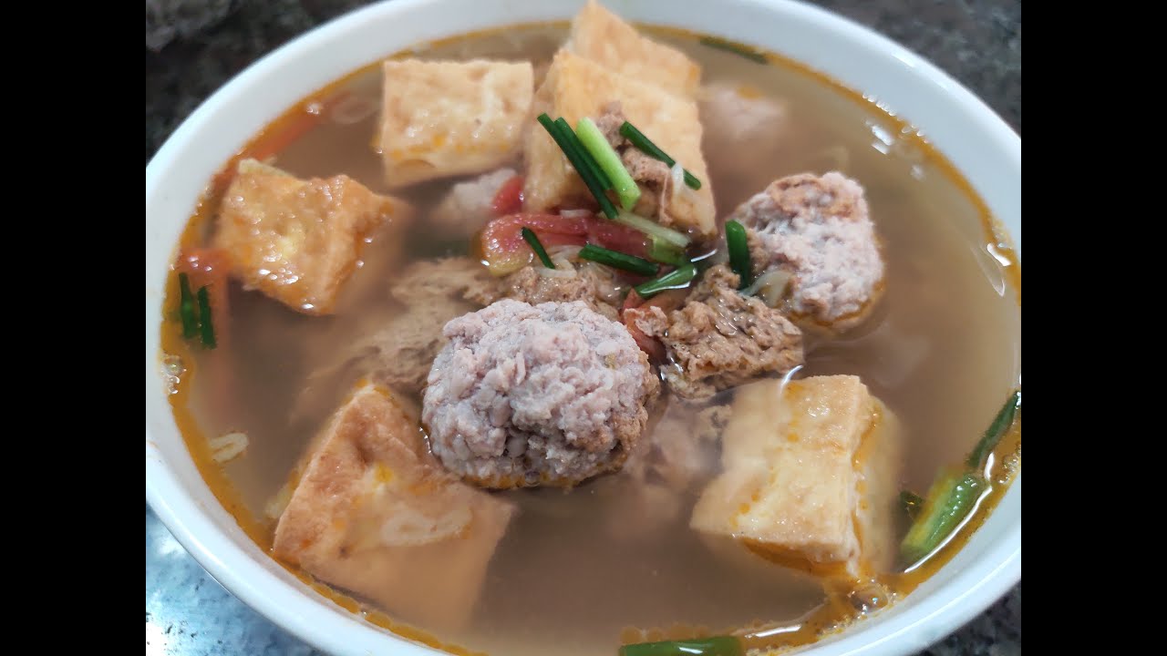 Cách nấu Canh Riêu Cua ngon không tanh thanh mát - YouTube