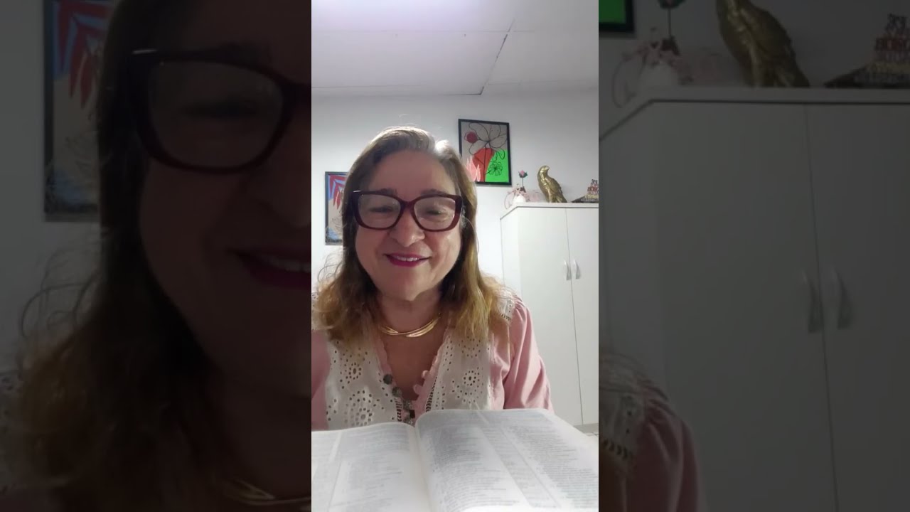 Pra. Célia Matias está ao vivo!