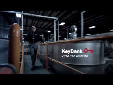 Vídeo: KeyBank us permet descobert?