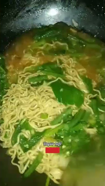 Mie kuah ala rumahan #shorts #mierebus #miekuahpedas