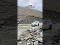 Old Ford Endeavour Extreme off road at 18000 Feet Ladakh #shinkulapass #fordendeavour #shorts #viral
