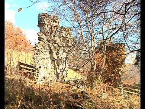 ნანგრევებად ქცეული სამონასტრო კომპლექსი ადიგენში