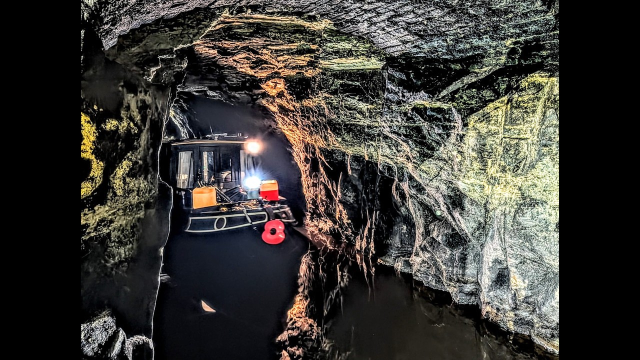 Contrail through Standedge Tunnel - 20 Feb 2026