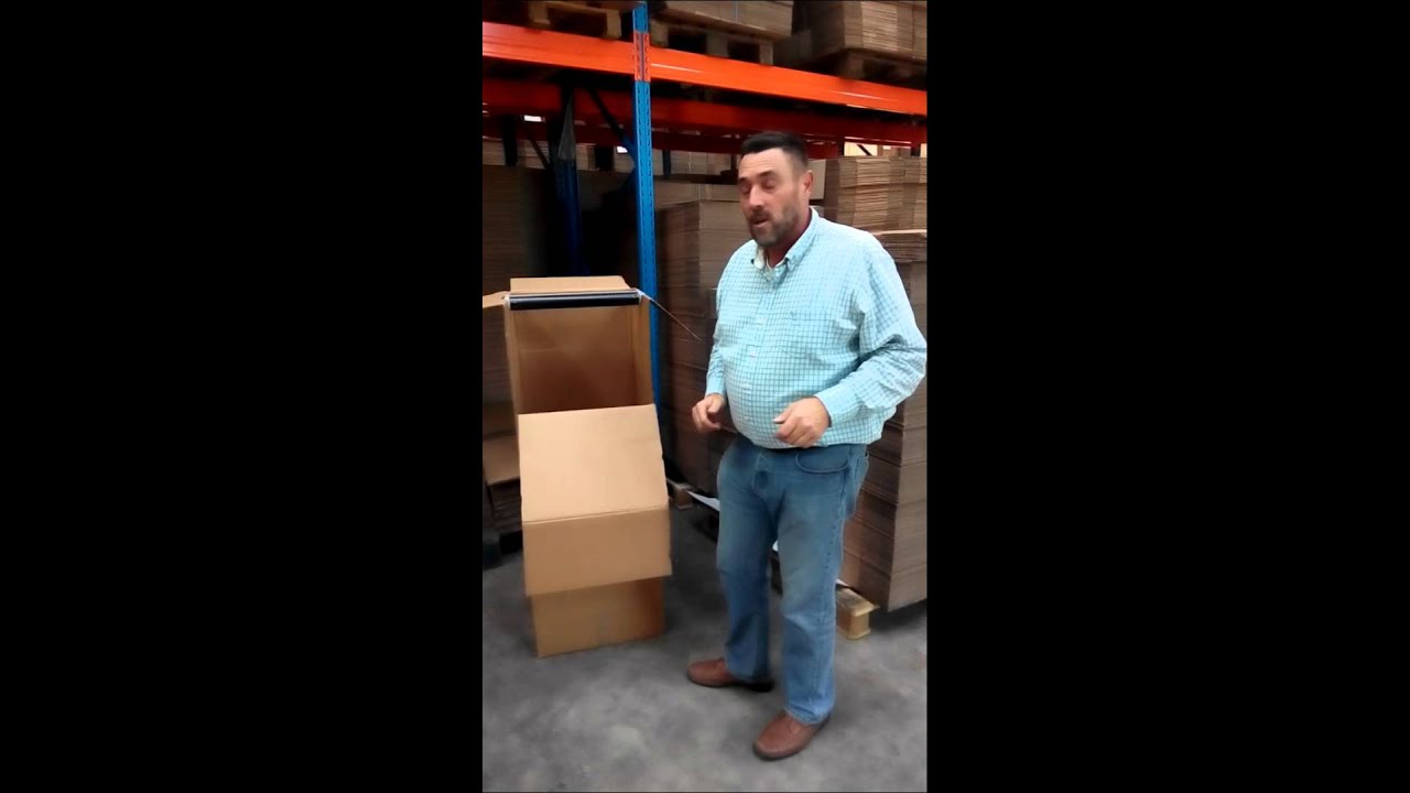 Professionele kledingdozen van verhuisboxen.