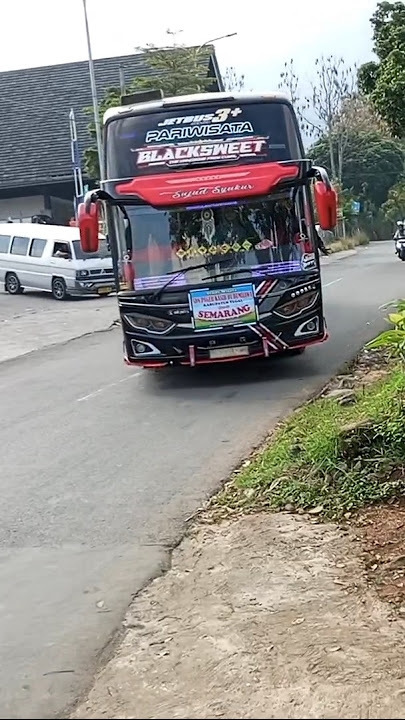 black sweet Azmi Trans nada saur-saur viral