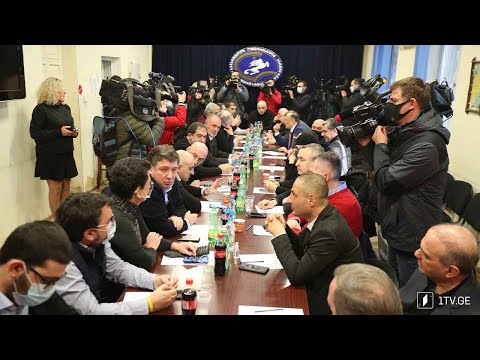 ოპოზიცია ახალი ერთობის ძიებაში