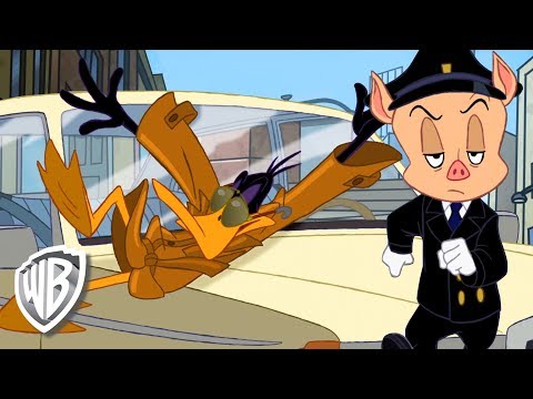 Looney Tunes em Português | Brasil | Steve St. James, Policial de Folga | WB Kids