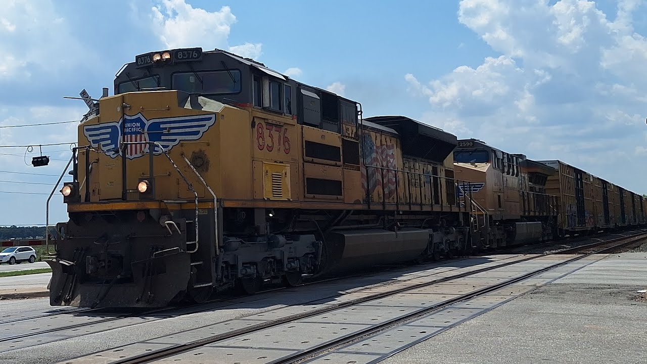 Birthday railfanning at Harlem FT. IC 1024, CSX, fallen flag rolling ...