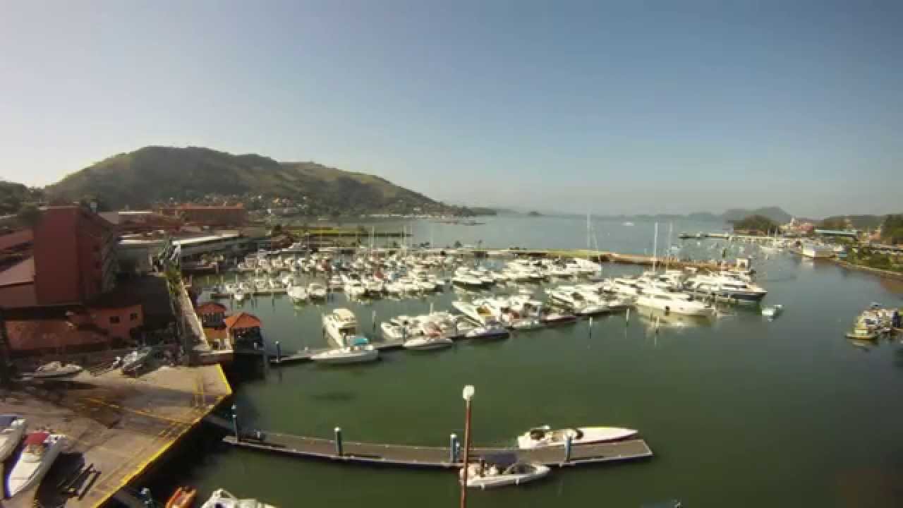 BR Marina Piratas Busy Day