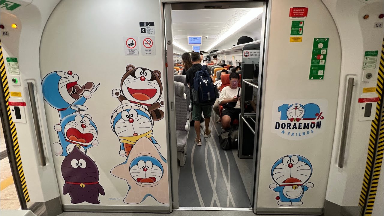 廣深港高鐵動感號 CRH380A-0251 香港西九龍至福田及深圳北 (《100% 多啦A夢 & FRIENDS》主題列車)