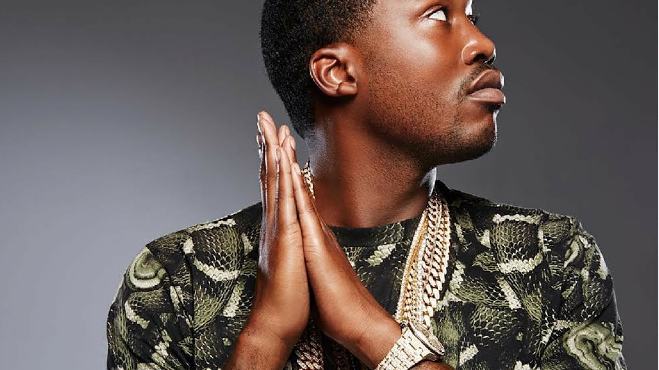 Rapper Meek Mill aachiwa huru kutoka gerezani - YouTube
