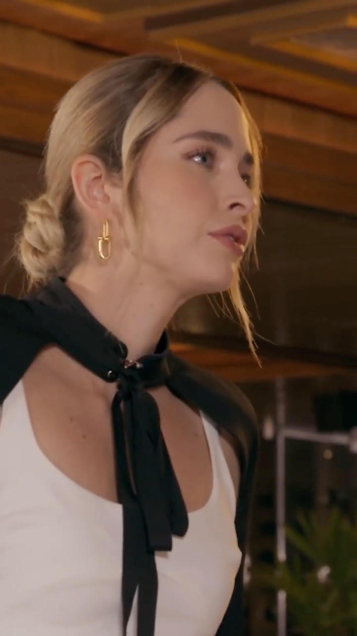 ? Helena se reprocha que pecó de incrédula #ElÁngelDeAurora #Short