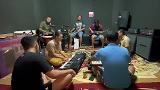 Download Lagu Kasih tak Sampai - Dangdutan DMS musik ( Hiburan karyawan proyek ) MP3 Download Lagu Kasih tak Sampai - Dangdutan DMS musik ( Hiburan karyawan proyek ) MP3