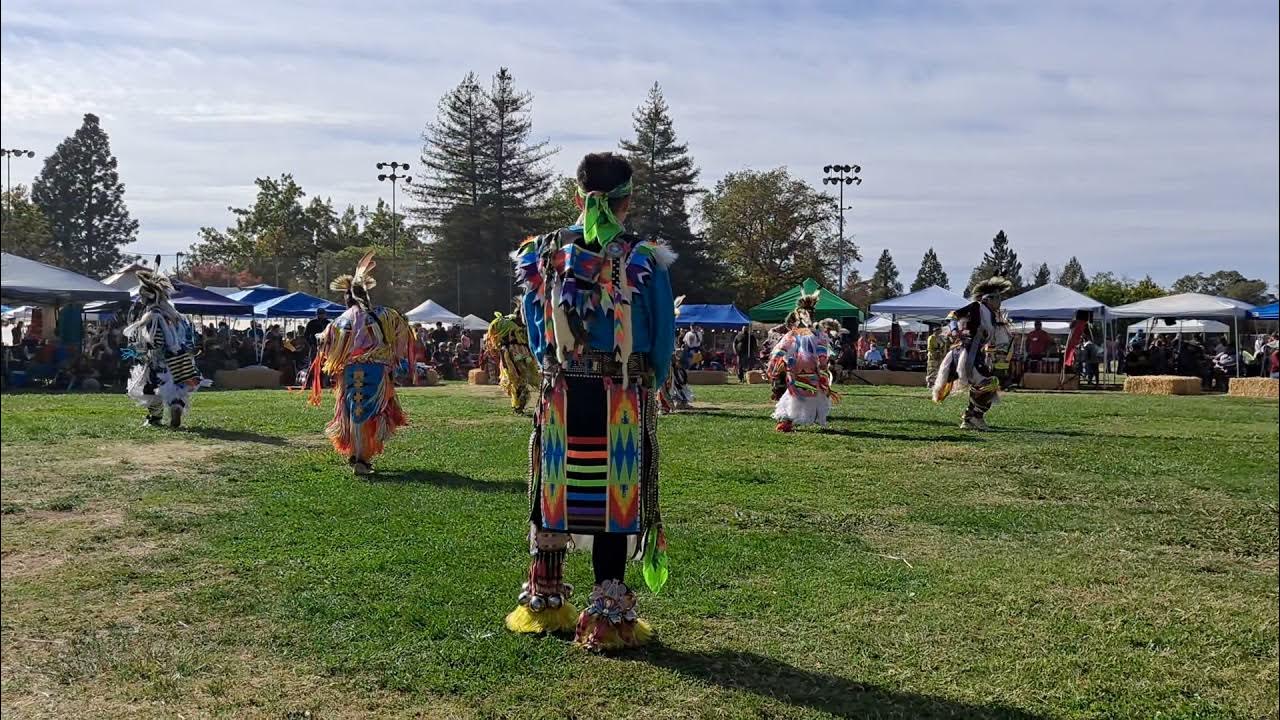 Auburn Big Time Pow Wow. Video 1 YouTube
