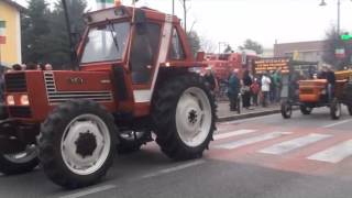 Festa del ringraziamento  di  Bolgare 2015  sfilata  trattori  1° video