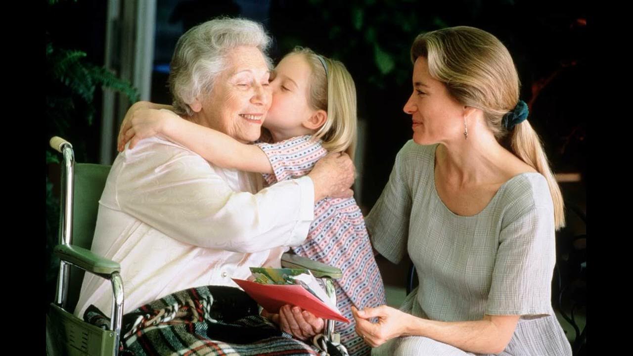 Незаменимы только родители. Дети в школу родители радуются. Цитаты про детей и родителей. Кто родителей почитает пословица. Не забывайте о родителях.