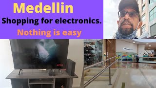 MEDELLIN - SHOPPING FOR A NEW TV. DRAMA
